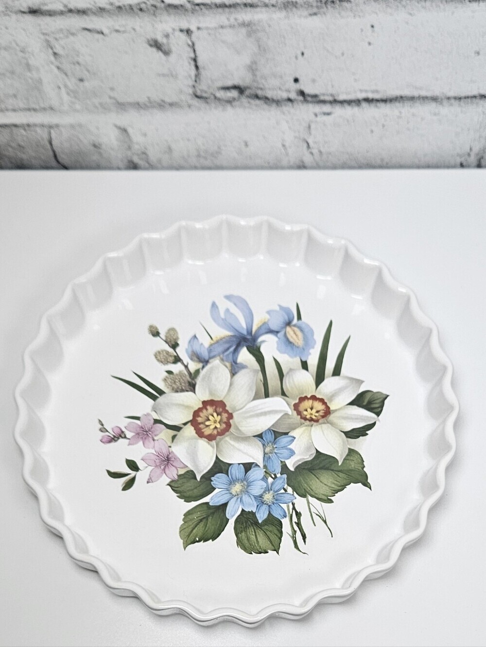 Vintage Floral Ceramic Quiche Baking Dish 10 Inch Scalloped Cottagecore